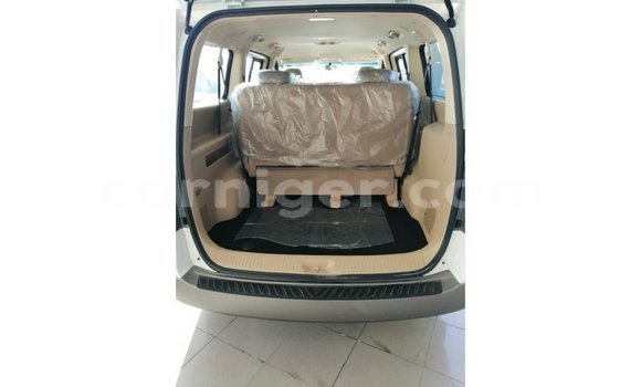 Buy Import Hyundai Chorus White Truck in Import - Dubai in Agadez Buy Import Hyundai Chorus White Truck in Import - Dubai in Agadez
