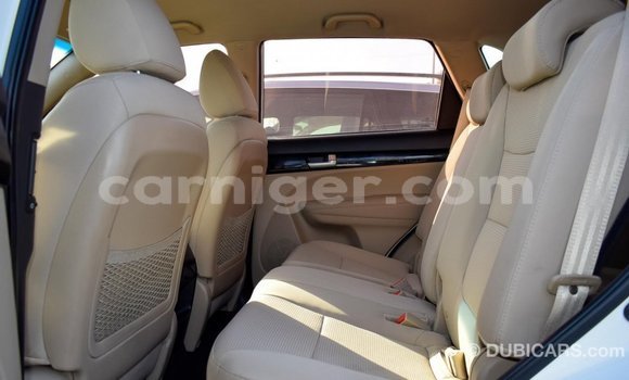Sayi Imported Kia Sorento White Mota in Import - Dubai a Agadez Sayi Imported Kia Sorento White Mota in Import - Dubai a Agadez