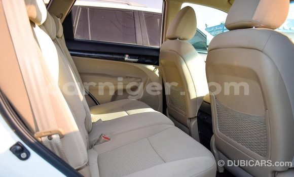 Sayi Imported Kia Sorento White Mota in Import - Dubai a Agadez Sayi Imported Kia Sorento White Mota in Import - Dubai a Agadez