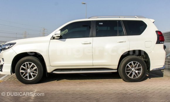 Sayi Imported Toyota Prado White Mota in Import - Dubai a Agadez Sayi Imported Toyota Prado White Mota in Import - Dubai a Agadez