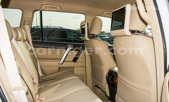 Sayi Imported Toyota Prado White Mota in Import - Dubai a Agadez Sayi Imported Toyota Prado White Mota in Import - Dubai a Agadez