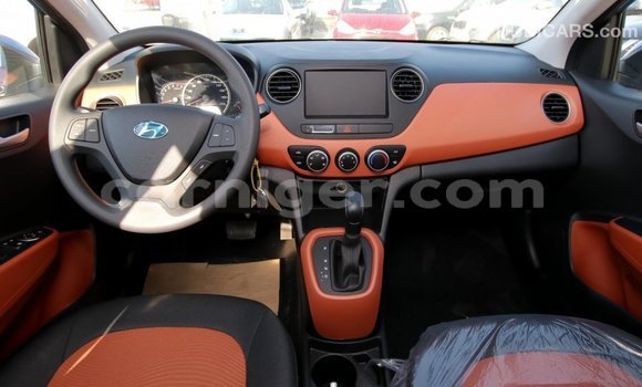 Sayi Imported Hyundai i10 Blue Mota in Import - Dubai a Agadez Sayi Imported Hyundai i10 Blue Mota in Import - Dubai a Agadez