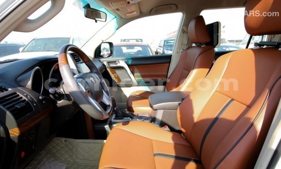 اشتري Imported Toyota Prado White سيارة في Import - Dubai في أغاديز اشتري Imported Toyota Prado White سيارة في Import - Dubai في أغاديز