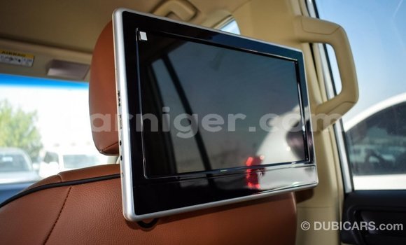 Acheter Import Voiture Toyota Prado Blanc à Import - Dubai, Agadez Acheter Import Voiture Toyota Prado Blanc à Import - Dubai, Agadez