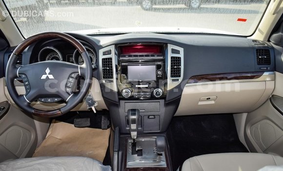 Buy Import Mitsubishi Pajero White Car in Import - Dubai in Agadez Buy Import Mitsubishi Pajero White Car in Import - Dubai in Agadez