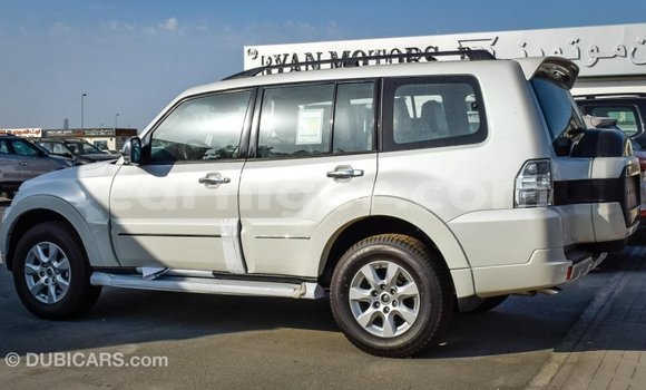 Buy Import Mitsubishi Pajero White Car in Import - Dubai in Agadez Buy Import Mitsubishi Pajero White Car in Import - Dubai in Agadez