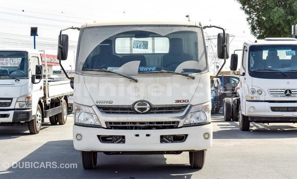 Acheter Import Utilitaire Hino 300 Series Blanc à Import - Dubai, Agadez Acheter Import Utilitaire Hino 300 Series Blanc à Import - Dubai, Agadez