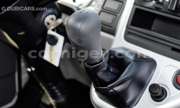 Buy Import Mitsubishi L400 White Truck in Import - Dubai in Agadez Buy Import Mitsubishi L400 White Truck in Import - Dubai in Agadez