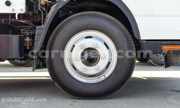 Buy Import Mitsubishi L400 White Truck in Import - Dubai in Agadez