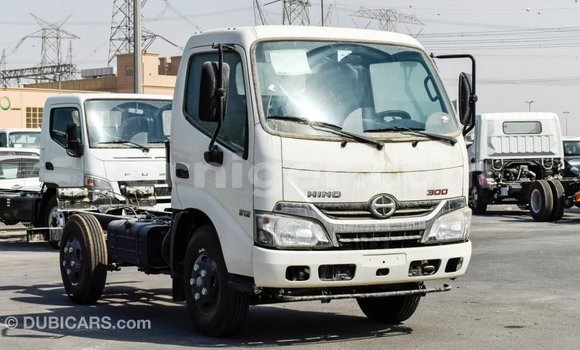 Buy Import Hino 300 Series White Truck in Import - Dubai in Agadez Buy Import Hino 300 Series White Truck in Import - Dubai in Agadez