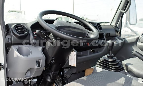 Buy Import Hino 300 Series White Truck in Import - Dubai in Agadez Buy Import Hino 300 Series White Truck in Import - Dubai in Agadez