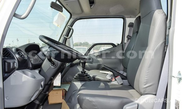 Buy Import Hino 300 Series White Truck in Import - Dubai in Agadez Buy Import Hino 300 Series White Truck in Import - Dubai in Agadez