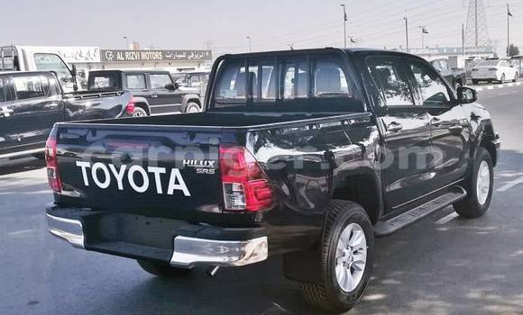 Buy New Toyota Hillux Black Truck in Import - Dubai in Agadez Buy New Toyota Hillux Black Truck in Import - Dubai in Agadez
