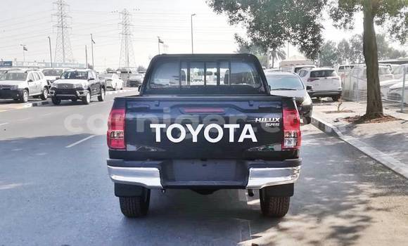 Buy New Toyota Hillux Black Truck in Import - Dubai in Agadez Buy New Toyota Hillux Black Truck in Import - Dubai in Agadez