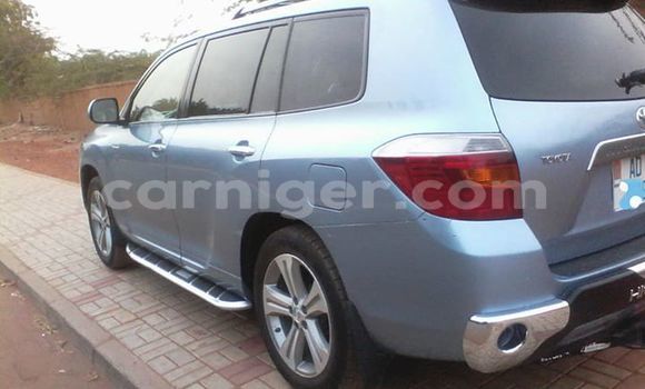 Buy Used Toyota Highlander Blue Car in Niamey in Niamey Buy Used Toyota Highlander Blue Car in Niamey in Niamey