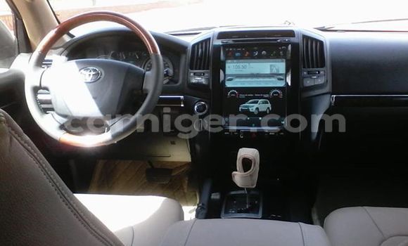 Buy Used Toyota Land Cruiser Silver Car in Niamey in Niamey Buy Used Toyota Land Cruiser Silver Car in Niamey in Niamey
