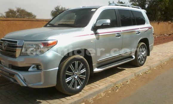 Buy Used Toyota Land Cruiser Silver Car in Niamey in Niamey Buy Used Toyota Land Cruiser Silver Car in Niamey in Niamey