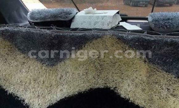 Buy Used Mercedes‒Benz C–Class Silver Car in Niamey in Niamey Buy Used Mercedes‒Benz C–Class Silver Car in Niamey in Niamey