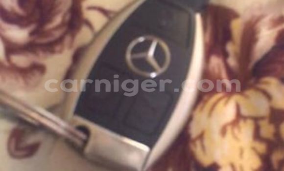 Buy Used Mercedes‒Benz C–Class Silver Car in Niamey in Niamey Buy Used Mercedes‒Benz C–Class Silver Car in Niamey in Niamey