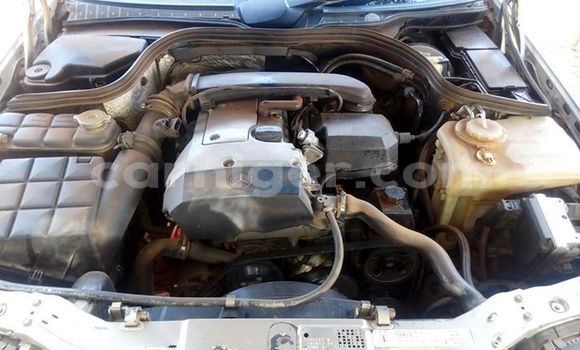 Buy Used Mercedes‒Benz C–Class Beige Car in Niamey in Niamey Buy Used Mercedes‒Benz C–Class Beige Car in Niamey in Niamey