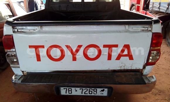 Buy Used Toyota Hilux White Car in Niamey in Niamey Buy Used Toyota Hilux White Car in Niamey in Niamey