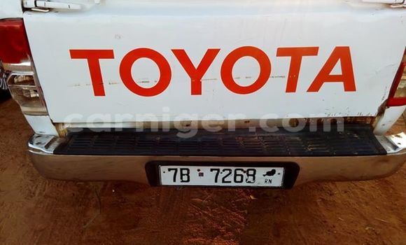 Buy Used Toyota Hilux White Car in Niamey in Niamey Buy Used Toyota Hilux White Car in Niamey in Niamey