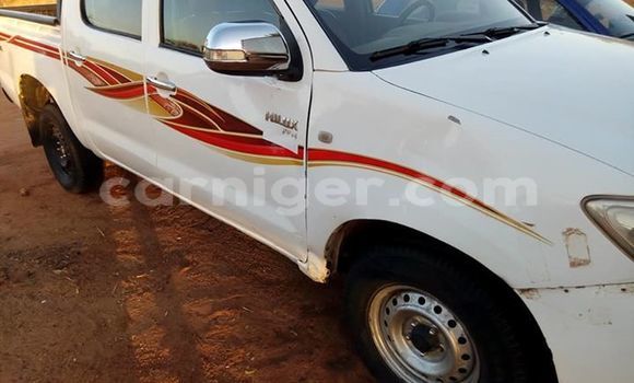 Buy Used Toyota Hilux White Car in Niamey in Niamey Buy Used Toyota Hilux White Car in Niamey in Niamey