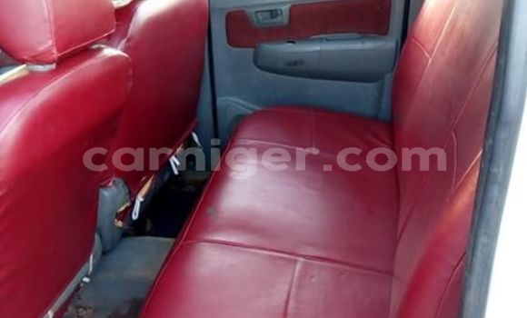 Buy Used Toyota Hilux White Car in Niamey in Niamey Buy Used Toyota Hilux White Car in Niamey in Niamey