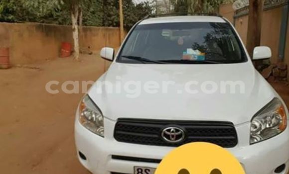 Buy Used Toyota RAV4 White Car in Niamey in Niamey Buy Used Toyota RAV4 White Car in Niamey in Niamey