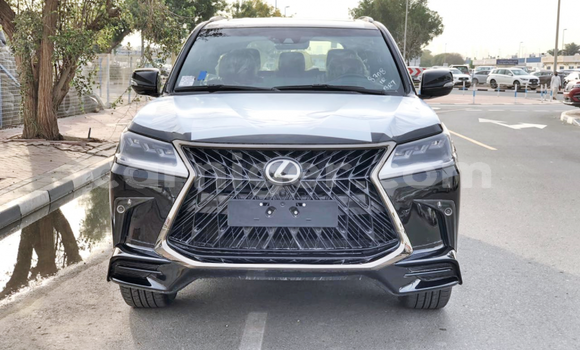 Sayi Sabo Lexus LX 570 Black Mota in Import - Dubai a Agadez Sayi Sabo Lexus LX 570 Black Mota in Import - Dubai a Agadez