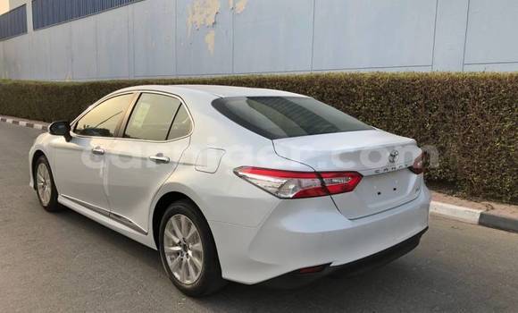 Sayi Sabo Toyota Camry White Mota in Import - Dubai a Agadez Sayi Sabo Toyota Camry White Mota in Import - Dubai a Agadez