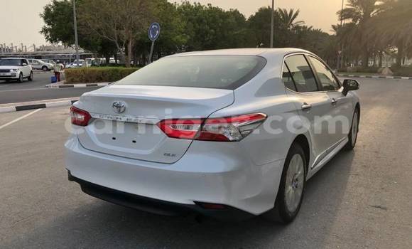 Sayi Sabo Toyota Camry White Mota in Import - Dubai a Agadez Sayi Sabo Toyota Camry White Mota in Import - Dubai a Agadez
