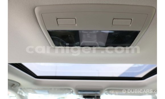 Buy Import Toyota Land Cruiser White Truck in Import - Dubai in Agadez Buy Import Toyota Land Cruiser White Truck in Import - Dubai in Agadez