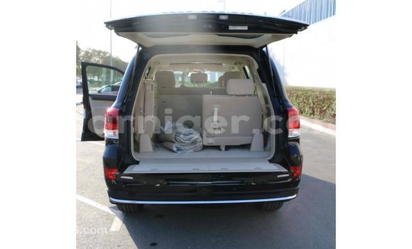Buy Import Toyota Land Cruiser Black Truck in Import - Dubai in Agadez Buy Import Toyota Land Cruiser Black Truck in Import - Dubai in Agadez