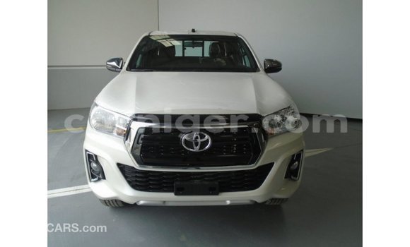 Buy Import Toyota Hilux White Car in Import - Dubai in Agadez Buy Import Toyota Hilux White Car in Import - Dubai in Agadez
