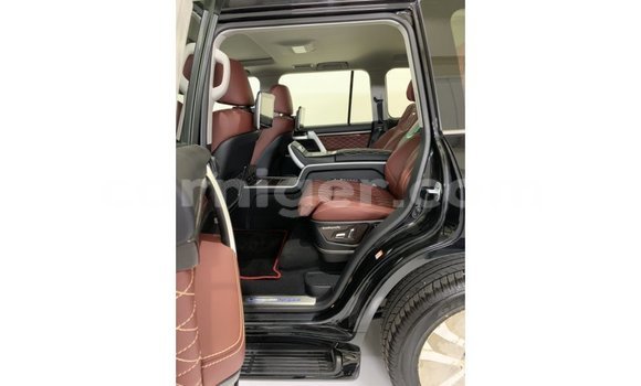 Buy Import Toyota Land Cruiser Black Truck in Import - Dubai in Agadez Buy Import Toyota Land Cruiser Black Truck in Import - Dubai in Agadez
