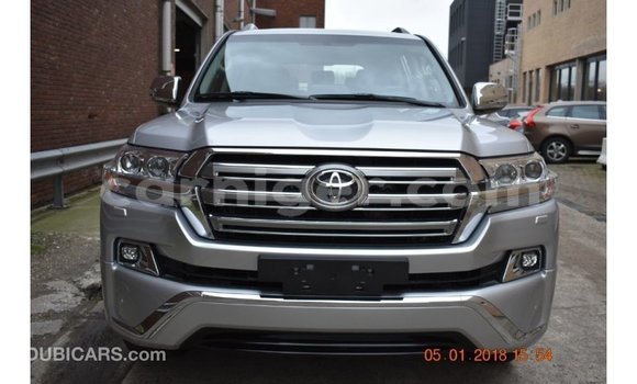 Buy Import Toyota Land Cruiser Other Truck in Import - Dubai in Agadez Buy Import Toyota Land Cruiser Other Truck in Import - Dubai in Agadez