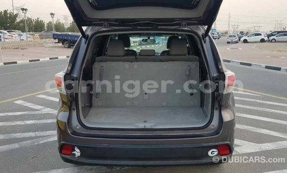 Buy Import Toyota Highlander Other Car in Import - Dubai in Agadez Buy Import Toyota Highlander Other Car in Import - Dubai in Agadez