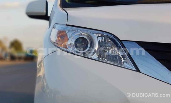 Buy Import Toyota Sienna White Car in Import - Dubai in Agadez Buy Import Toyota Sienna White Car in Import - Dubai in Agadez