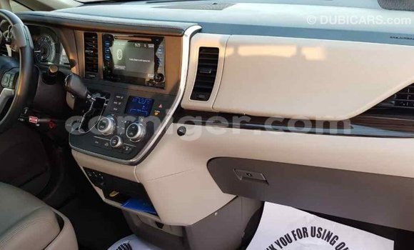 Buy Import Toyota Sienna White Car in Import - Dubai in Agadez Buy Import Toyota Sienna White Car in Import - Dubai in Agadez