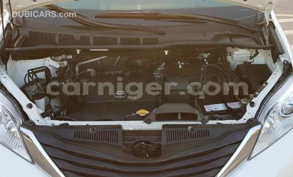 Buy Import Toyota Sienna White Car in Import - Dubai in Agadez Buy Import Toyota Sienna White Car in Import - Dubai in Agadez