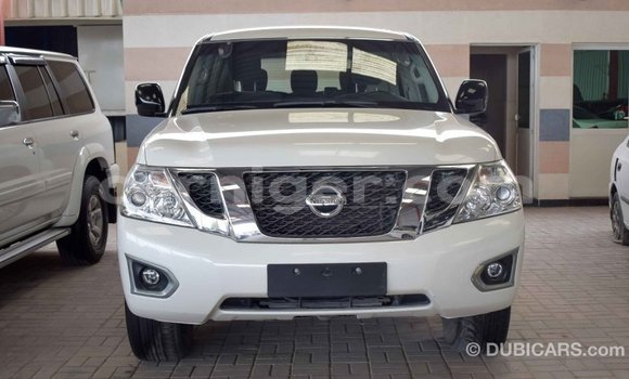 Sayi Imported Nissan Patrol White Mota in Import - Dubai a Agadez Sayi Imported Nissan Patrol White Mota in Import - Dubai a Agadez