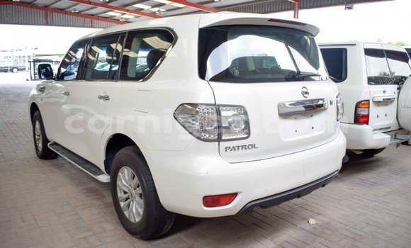 Sayi Imported Nissan Patrol White Mota in Import - Dubai a Agadez Sayi Imported Nissan Patrol White Mota in Import - Dubai a Agadez