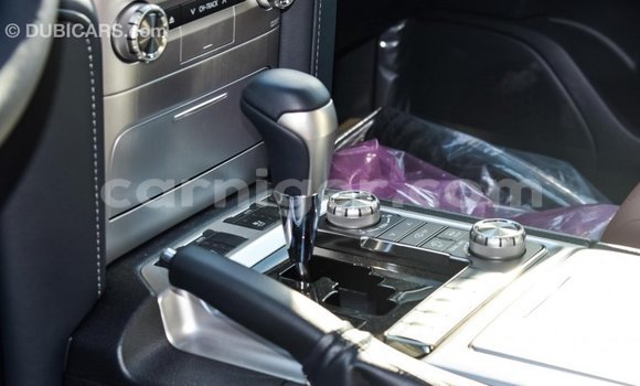 Buy Import Toyota Land Cruiser White Truck in Import - Dubai in Agadez Buy Import Toyota Land Cruiser White Truck in Import - Dubai in Agadez