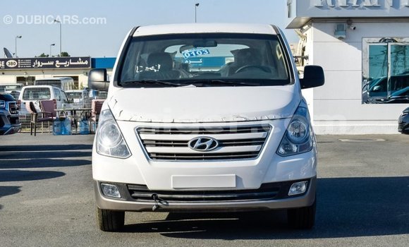 Buy Import Hyundai Chorus White Truck in Import - Dubai in Agadez Buy Import Hyundai Chorus White Truck in Import - Dubai in Agadez