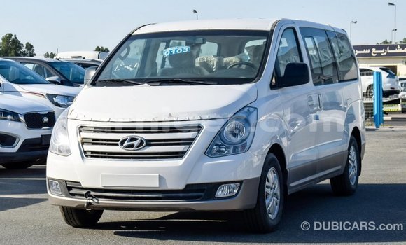 Buy Import Hyundai Chorus White Truck in Import - Dubai in Agadez Buy Import Hyundai Chorus White Truck in Import - Dubai in Agadez