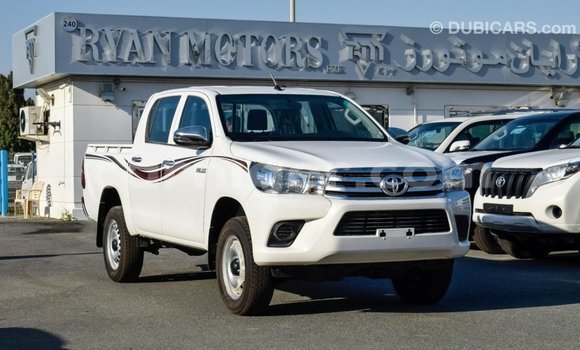 Buy Import Toyota Hilux White Car in Import - Dubai in Agadez Buy Import Toyota Hilux White Car in Import - Dubai in Agadez