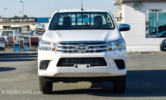 Buy Import Toyota Hilux White Car in Import - Dubai in Agadez Buy Import Toyota Hilux White Car in Import - Dubai in Agadez