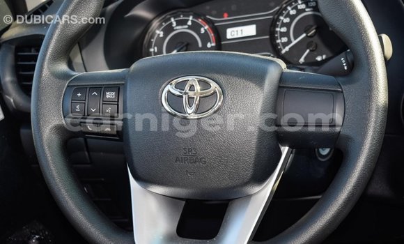 Buy Import Toyota Hilux White Car in Import - Dubai in Agadez Buy Import Toyota Hilux White Car in Import - Dubai in Agadez