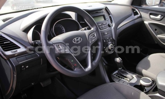 Sayi Imported Hyundai Santa Fe Black Mota in Import - Dubai a Agadez Sayi Imported Hyundai Santa Fe Black Mota in Import - Dubai a Agadez